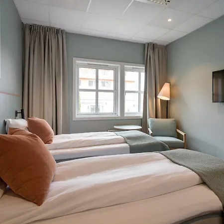 Quality Y Hotel
